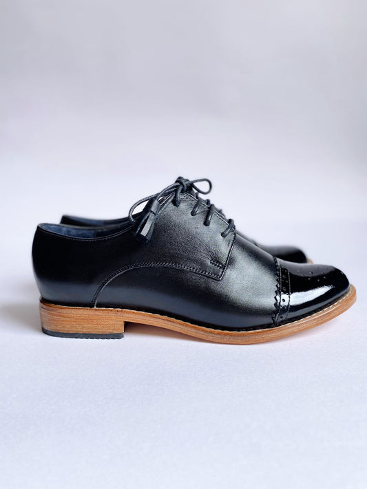 Derby Punta de Charol