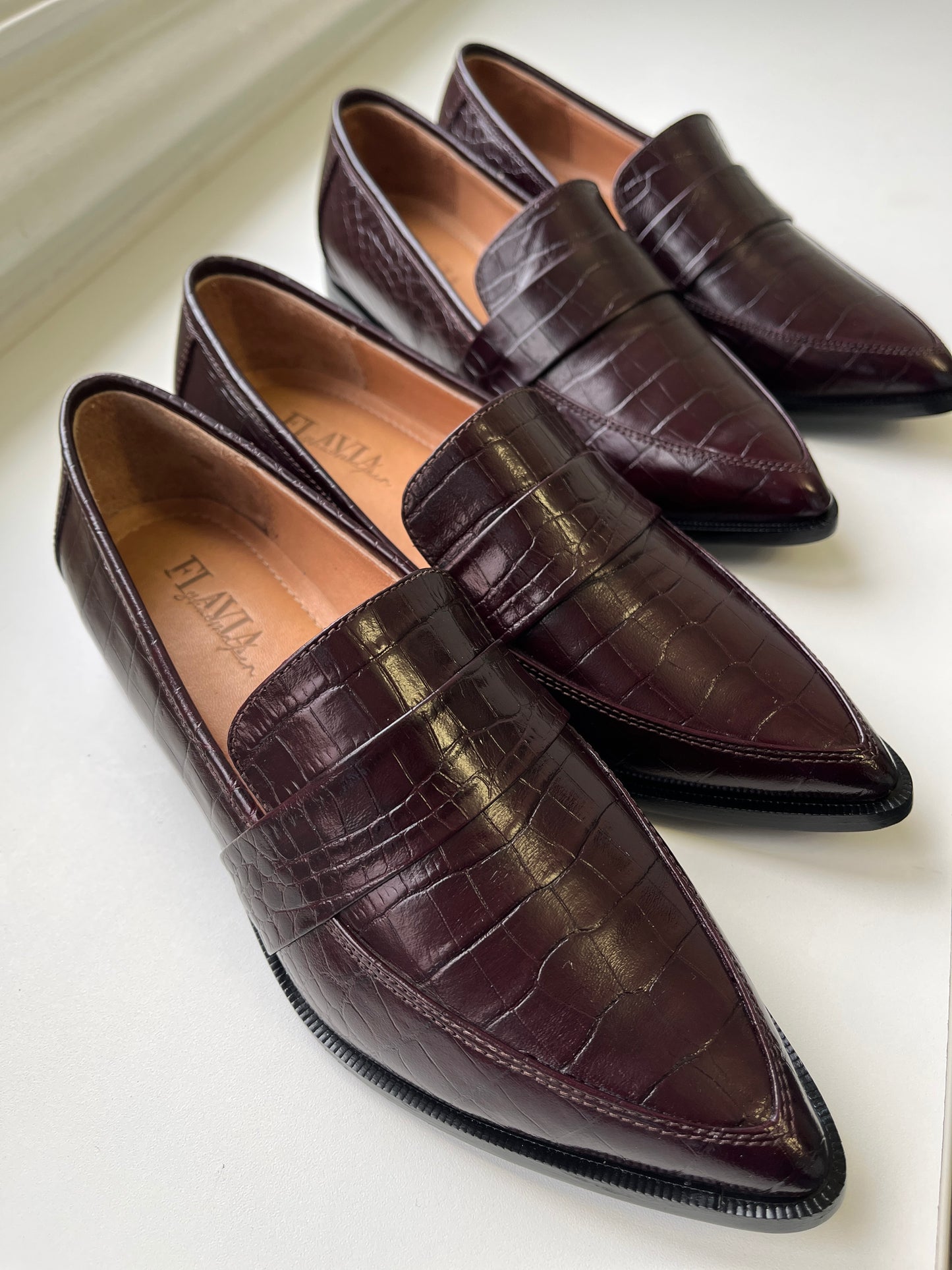 Mocasines Flaviana en Cuero Croco Borgoña