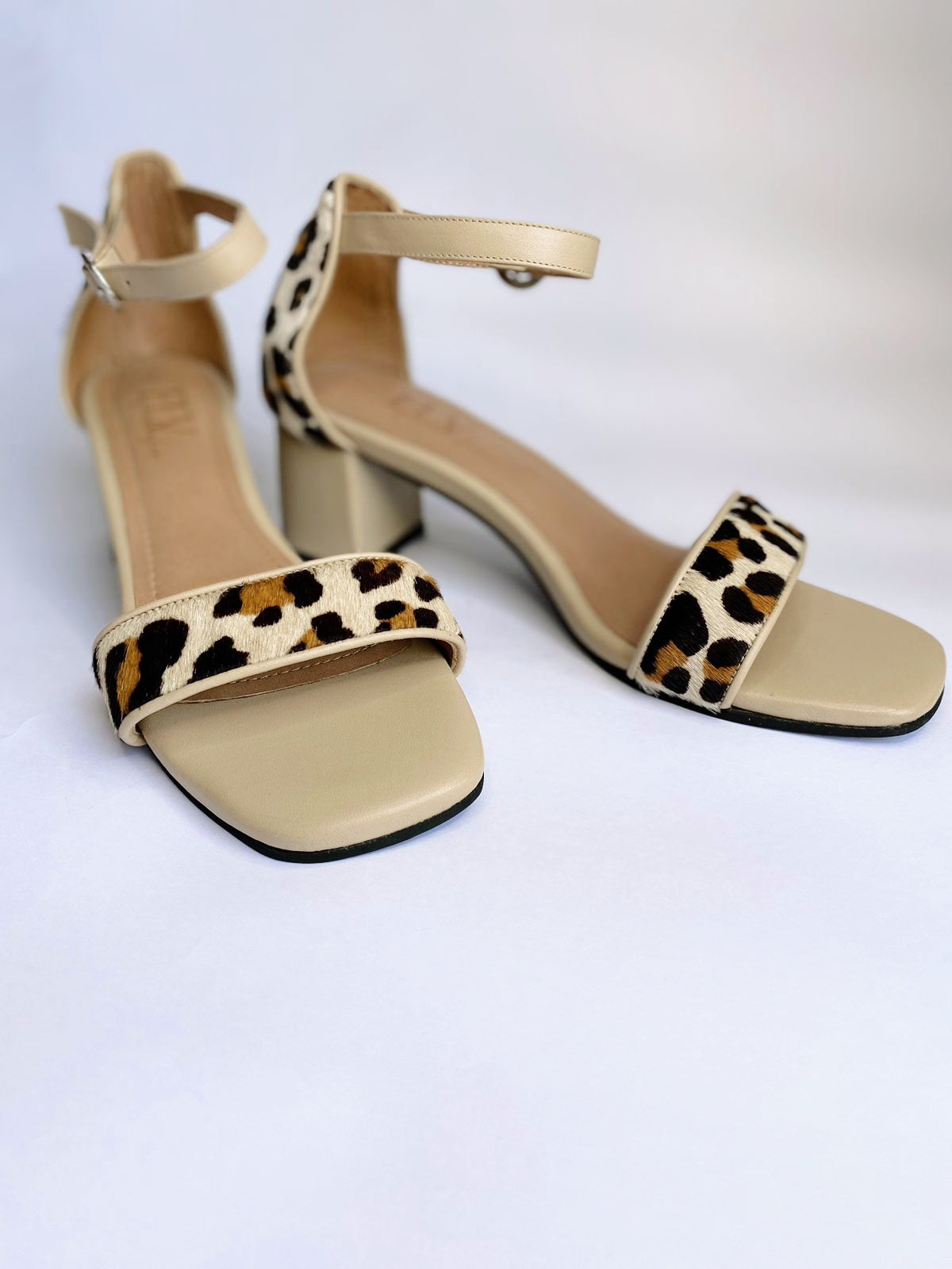 Sandalia Luisa Animal Print/ Beige Taco 5cm